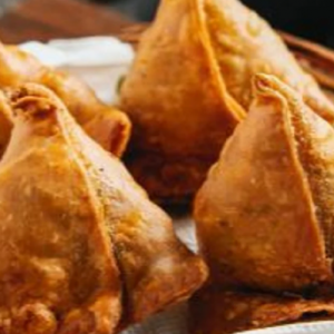 Takut Tak Cukup Makan Dalam Penjara, Lelaki Seludup Masuk Samosa Dalam Punggung