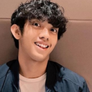 PKP Atau Tidak, Album Sulung Ismail Izzani Tetap 'Jalan'