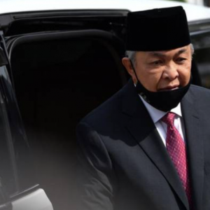 Perbicaraan Ahmad Zahid: RM6 juta 'upah' sokong DTSB sebagai pembekal cip pasport - Saksi