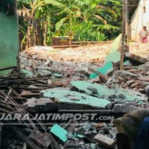 Tak Mampu Bayar Harta Sepencarian, Rumah Diroboh Bekas Isteri