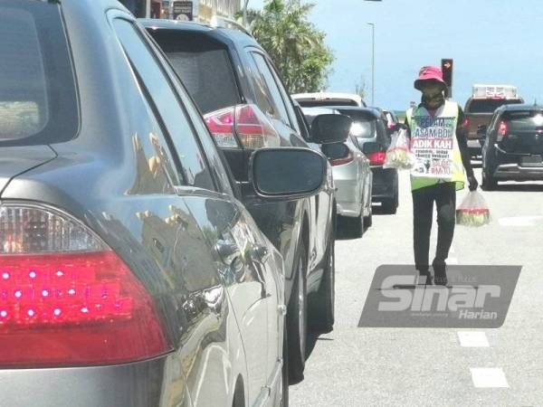 Peniaga Boleh Menjaja Di Persimpangan Lampu Isyarat Terengganu 