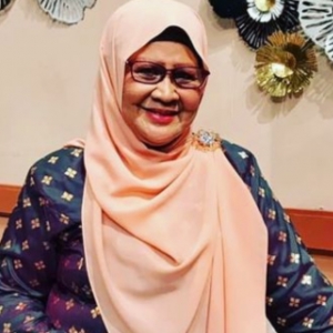 "Artis Juga Perlu Bantuan, Bukan Semua Hidup Mewah,"-Norlia Ghani