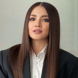 "Ingatkan Dapat 'Bekas' & Ada Anak, Kurang Bitternya" - Fazura Dikecam Perli Neelofa?