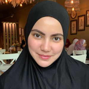 Nina Iskandar Dah Berhijab? "Saya Tak Berani Komen Apa-apa"