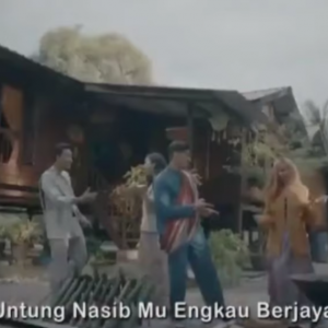 Biadab! Video Lagu Raya Ajak Berjudi Hina Umat Islam