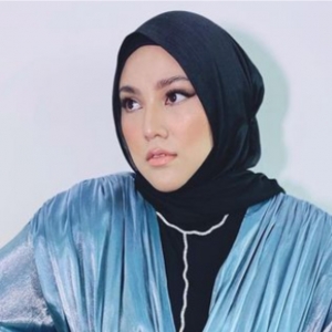 Shila Amzah Mengamuk, Parcel  Dah Dibuka Siap Ada Sampah!