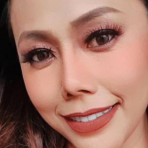 Disindir Macam Expert Pasal Vaksin- Tak Diam Diri, Lana Nordin Lawan Netizen!