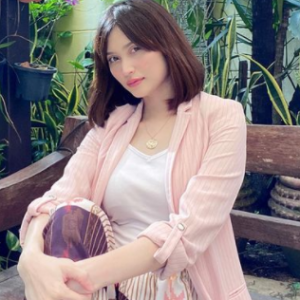 Ayda Jebat Pedih Ulu Hati, Pilih Lahirkan Bayi Secara Pembedahan