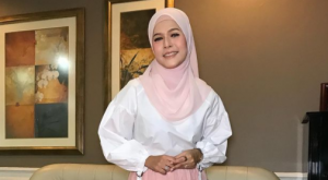 Sharifah Zarina Pula Mimpi, Jumpa Arwah Sarah Di Masjid Pakai Baju Pink