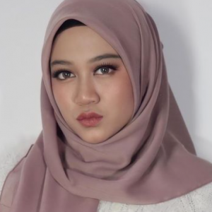 Padam Semua Gambar Free Hair Dalam Telefon, Fieya Julia Kini Bertudung