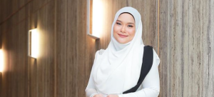 "Memahami Perasaan Orang Lain Bukan Bermakna Saya Masih Meratap," -Nora Ariffin