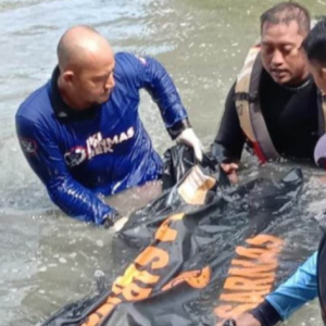 Mati Lemas Gara-Gara Cari Iphone Percuma Dalam Sungai