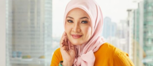 Zarina Zainuddin Menangis Menyesal, Ketuk Anak Dengan Senduk Sebab Mengamuk