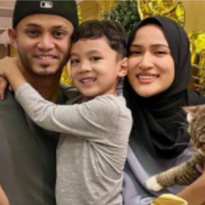 "Acah Pro, Macam Dia Seorang Pandai Jaga Anak,"- Ramai Menyampah Dengan Hanis Zalikha?