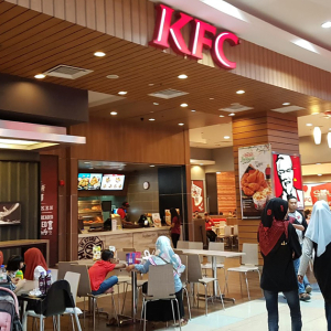 Malaysia Era 80-An Adalah Negara Sebenar Sebab KFC Hidang Carlsberg?