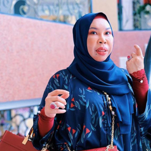 'Henti Kecam DSV, Kesian Dia' - Isteri Arwah Gmie