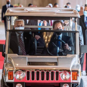 Naik Buggy Bersama, Ismail Sabri Dilayan Mesra Oleh Sultan Brunei