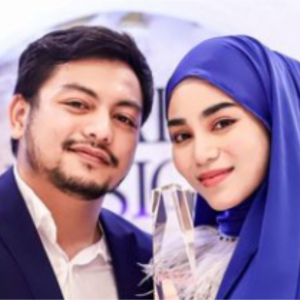 Uyaina Arshad Dan Raja Syahiran Dapat Anugerah The Most Sweet Pengantin