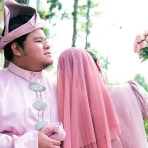 Gambar Pakai Baju Pengantin, Eric Fuzi Dah Kahwin?