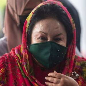 Rosmah Mansor Didakwa Beli Kalung Berlian Bernilai RM97.2 Juta