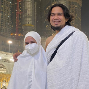 Tunai Umrah Dengan Isteri, Saharul Ridzwan Belajar Tinggal Anak Demi Sebar Dakwah