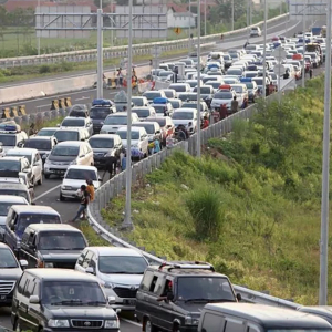 Menteri Minta Orang Ramai Balik Kampung Lebih Awal