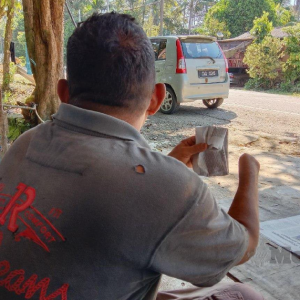 Hancur, Tangan Kudung Angkara Bebola Belerang Meletup