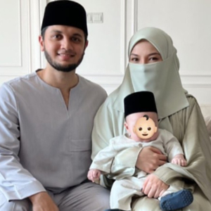 "Bukan Kali Pertama Pak Ustaz Buat Kejutan,"- Balik Solat, Suami Belikan Neelofa Rantai Tangan LV