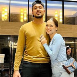 Musim Suami Bagi Gelang Tangan- Selepas Neelofa, Bella Astillah Pun Dapat Kejutan Gelang LV Daripada Aliff Aziz