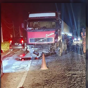 3 Sahabat Maut Volkswagen Bertembung Lori Tangki Minyak