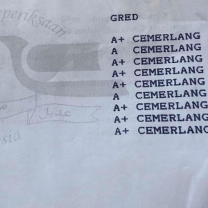 'Kenapa Sikit Sangat A?' - Pelajar Menangis Ibu Tak Puas Hati Dapat 12A Dalam SPM