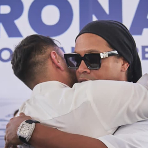 'Kemain Ronaldinho Lepak Rumah Raffi Ahmad, Siap Makan Cendol & Bakso!'