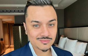 "Dah La Pakai Baju Oren. Hodoh Betul,"-Penampilan Dikutuk, Fazley Yaakob 'Sekolahkan' Netizen