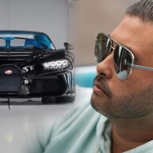 Rakyat Mampu Tengok Je TMJ Tayang Kereta Bugatti Chiron Super Sport