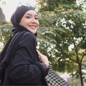 Tampil Bertudung, Cita Citata Tinggalkan Muzik Dangdut