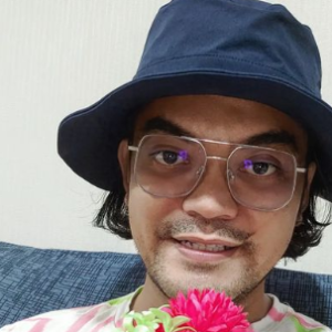 Jay Iswazir Komen Tentang Aksi Bercium Dengan Elizabeth Tan