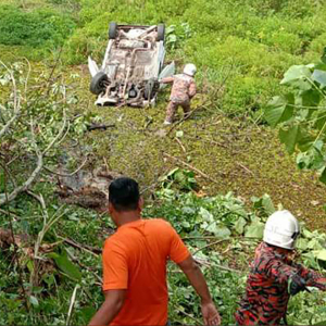 Budak 5 Tahun Mati Tersepit Dalam Perodua Kancil Jatuh Gaung