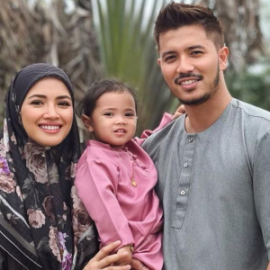 Fazura Sentap Nak Keluar Sesi Live, Netizen Tak Boleh Fokus Bila Fattah Masuk Frame