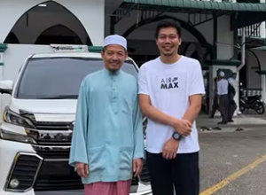 "Masih Ada Artis Yang Cintakan Ulama,"Jep Sepahtu Lawat Masjid Dan Pusara Almarhum Tok Guru Nik Aziz