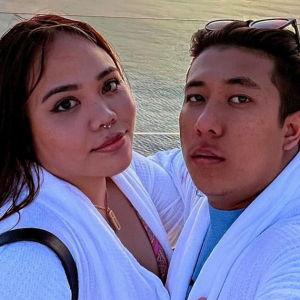 Kongsi Momen Romantis, Norreen Kaburkan Foto Bercumbuan Dengan Suami