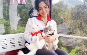 "Yang Kau Menggelabah Kenapa?" Nadiyah Shahab Didakwa Obses Dengan Kucing Sebab Tu Tak Boleh Dapat Anak