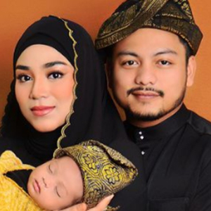 "Allahu Comelnya,"- Uyaina Arshad Dan Raja Syahiran Dedah Wajah Dan Muka Anak