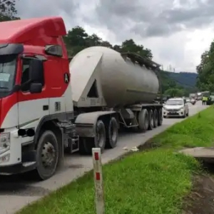 Tiba-Tiba Berjalan Ke Tengah Jalan Di Lebuhraya Karak, Lelaki Maut Dilanggar Lori Tangki