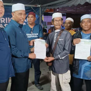 Dah Serah Borang Ahli- Dulu UMNO, Kini Bapa Shuib Masuk PAS