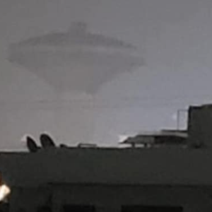 Penduduk Dah Kecoh Ingatkan UFO Berlegar-Legar, Rupa-Rupanya Tangki Air