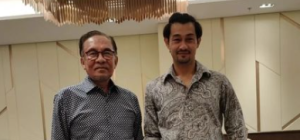 Farid Kamil Jumpa Anwar Ibrahim, Siap Minta Tengok Parut Di Kening