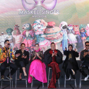 Elly Mazlein Jadi Juri Dalam The Masked Singer Malaysia, Bergandingan Dengan Zul Ariffin Dan Shuib