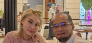 "Tak Perlu Komen Merapu-Rapu Kat Page BF Saya," Ramai Tak Sabar Nak Tengok Zarina Anjoulie Gaduh Dengan BF?