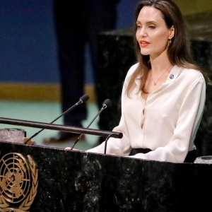 Angelina Jolie Bawa Haluan Sendiri Selepas 2 Dekad Bersama UNHCR