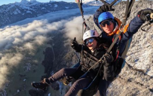 Sambil 'Terbang' Pun Sempat Menyanyi, Ramai Teruja Tengok Daiyan Trisha Buat Paragliding